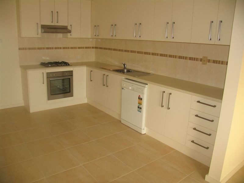 4 Weira Street, Mawson Lakes SA 5095