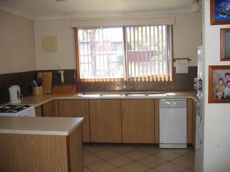 15 Paginton Crescent, Elizabeth East SA 5112