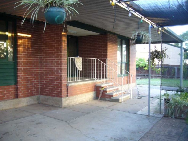 15 Paginton Crescent, Elizabeth East SA 5112