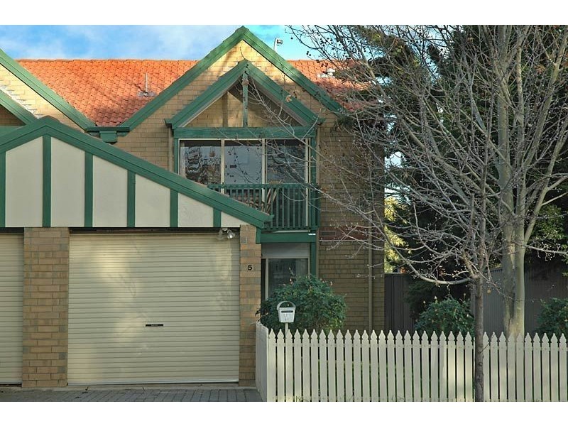 1/5 Griffin Place, Wynn Vale SA 5127