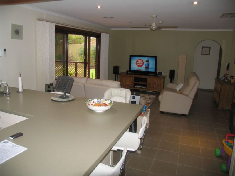 5 Hamilton Road, Fairview Park SA 5126