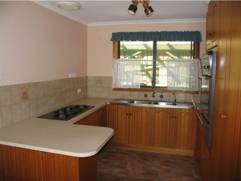 2/2 Burford Crescent, Redwood Park SA 5097