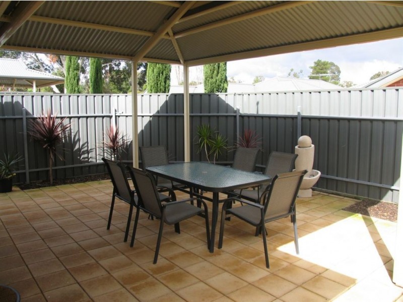 1/1 Hazel grove, Ridgehaven SA 5097