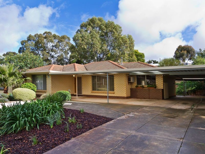 18 Cronulla drive, Redwood Park SA 5097