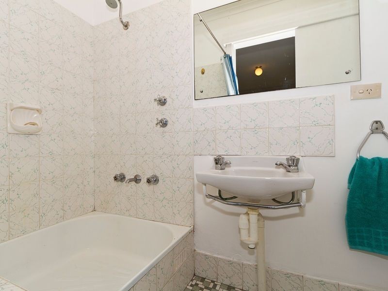 18 Cronulla drive, Redwood Park SA 5097