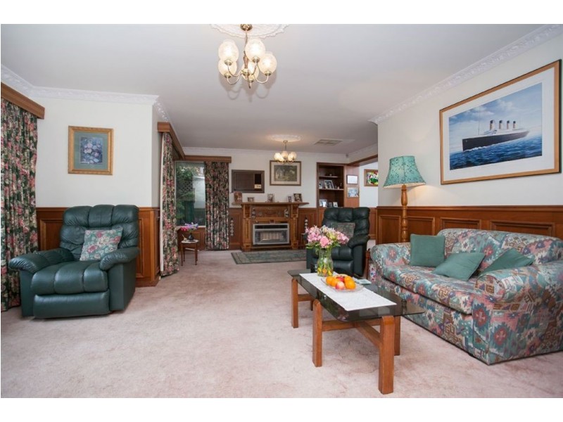 8 Greenway Drive, Surrey Downs SA 5126