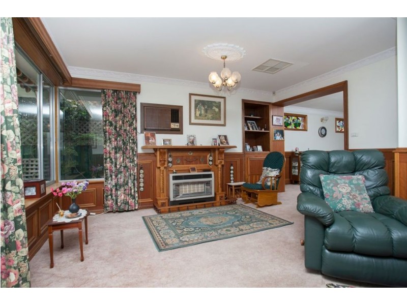 8 Greenway Drive, Surrey Downs SA 5126