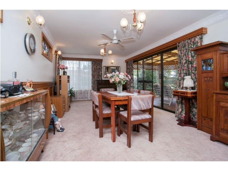 8 Greenway Drive, Surrey Downs SA 5126