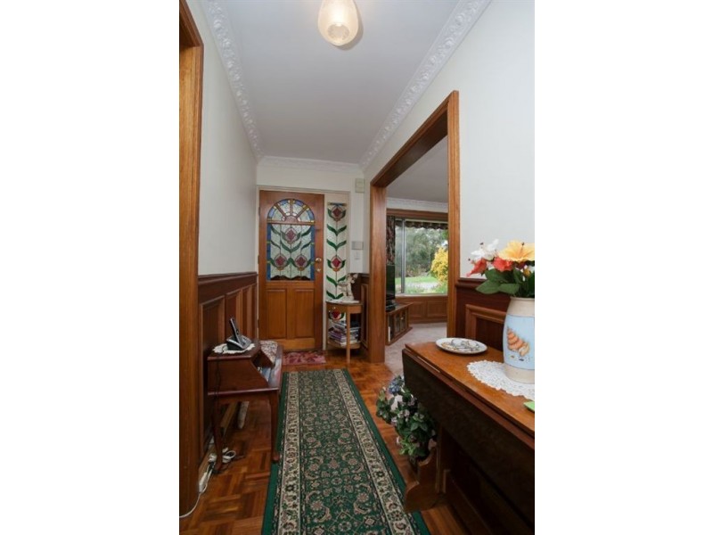 8 Greenway Drive, Surrey Downs SA 5126