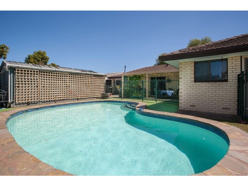 17 Namatjira Ave, Hope Valley SA 5090