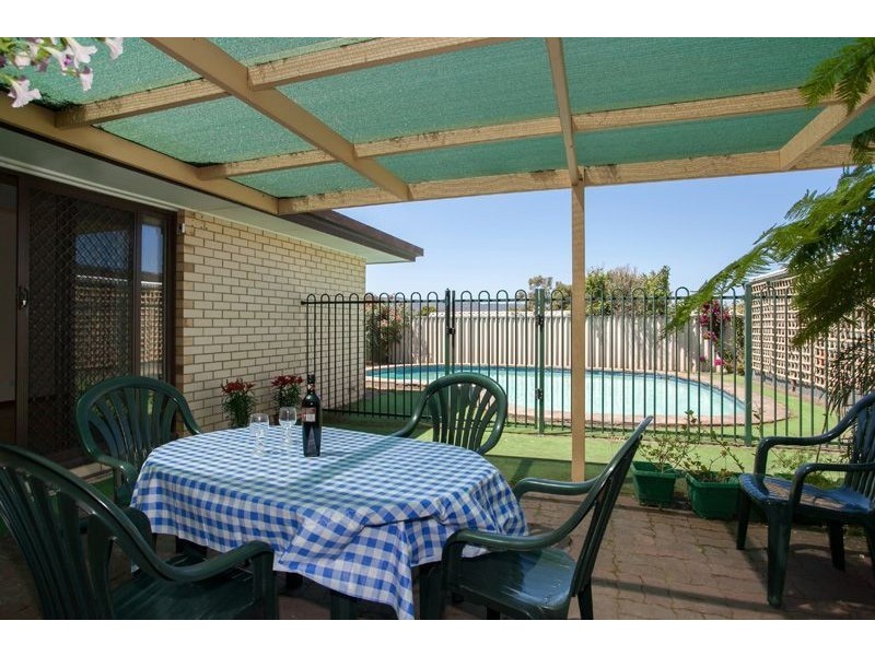 17 Namatjira Ave, Hope Valley SA 5090