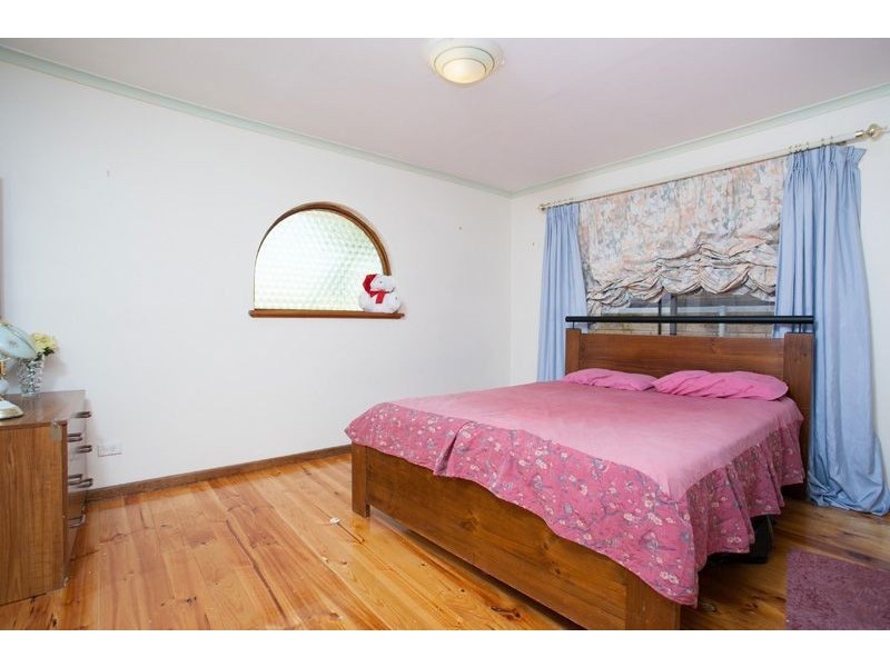 17 Namatjira Ave, Hope Valley SA 5090