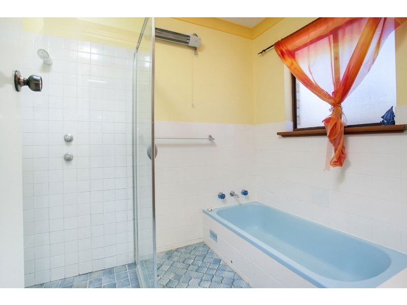 17 Namatjira Ave, Hope Valley SA 5090