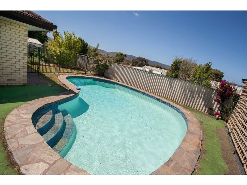 17 Namatjira Ave, Hope Valley SA 5090