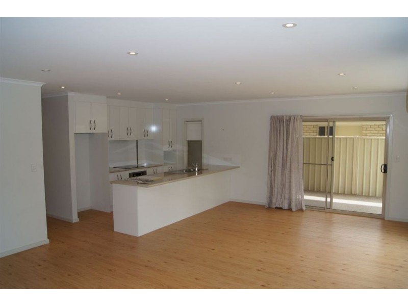 12 Berri Road, Hope Valley SA 5090