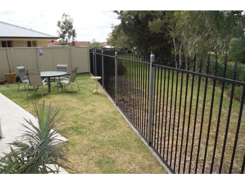 12 Berri Road, Hope Valley SA 5090