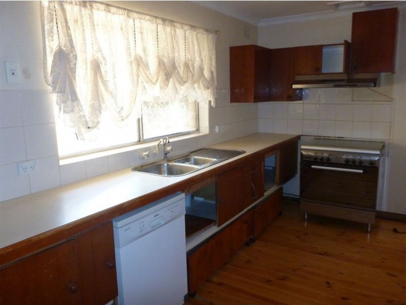 6 Judy Ave, Redwood Park SA 5097