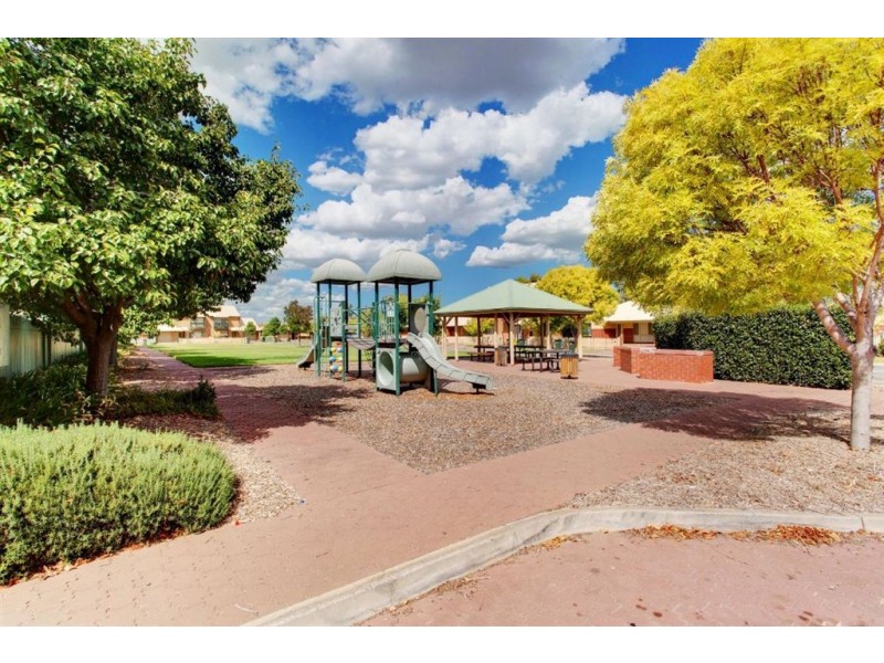 4 Kirkby Circuit, Greenacres SA 5086