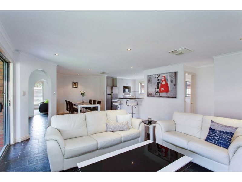 8 Duchess Court, Paralowie SA 5108