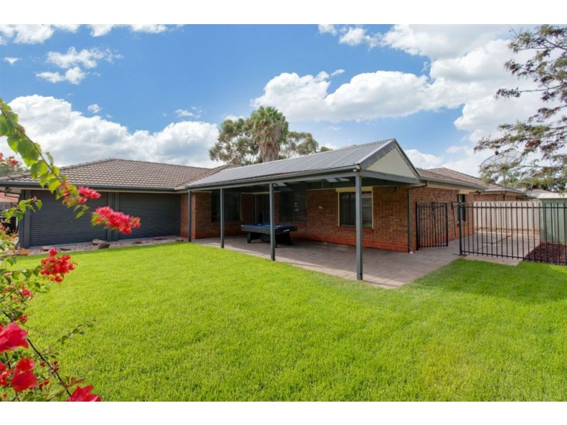 8 Duchess Court, Paralowie SA 5108