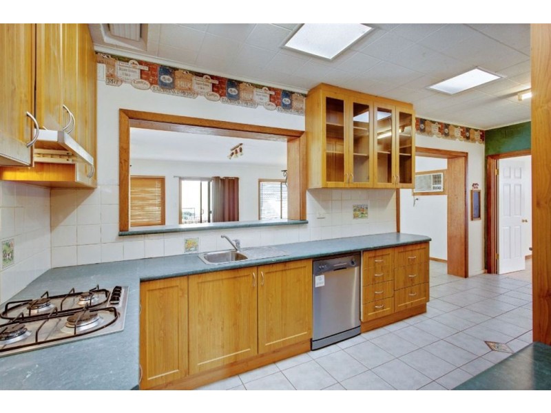 9 Albion Street, Ridgehaven SA 5097