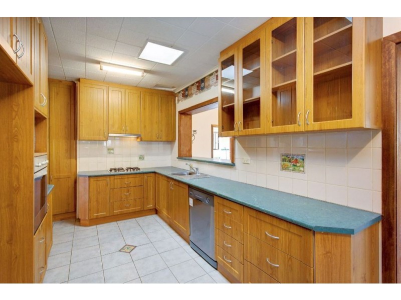 9 Albion Street, Ridgehaven SA 5097