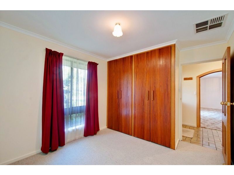 15 Baraga Grove, Modbury Heights SA 5092