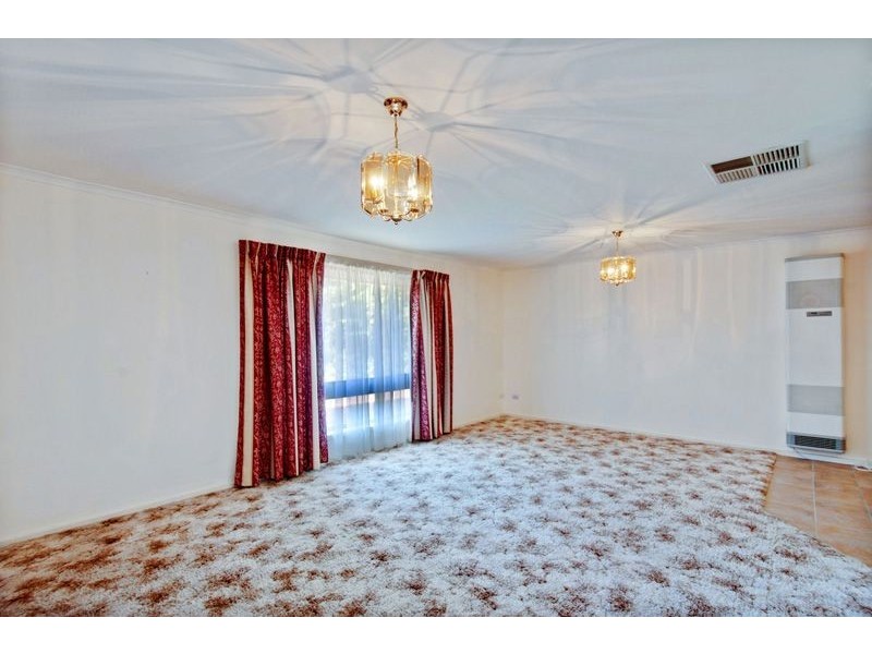 15 Baraga Grove, Modbury Heights SA 5092