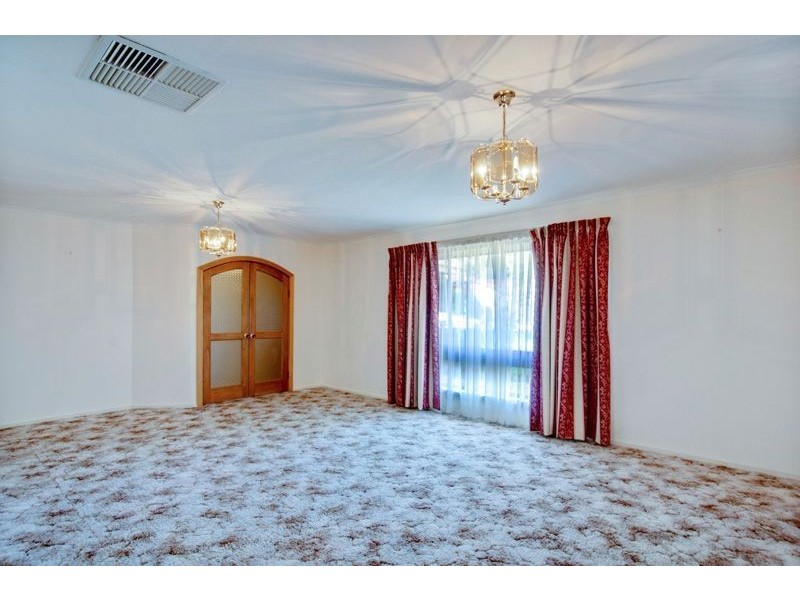 15 Baraga Grove, Modbury Heights SA 5092