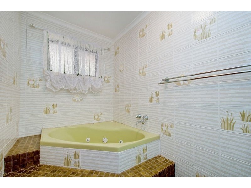 15 Baraga Grove, Modbury Heights SA 5092