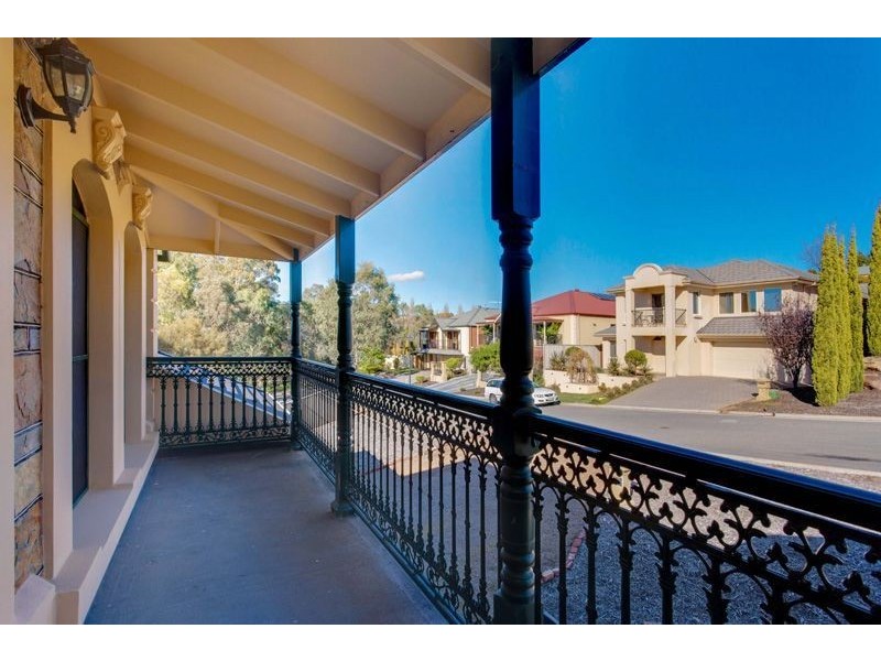 8 Huntingdale Court, Greenwith SA 5125