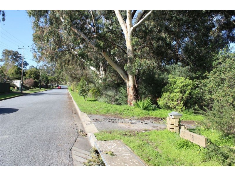 18 Kennedy Street, St Agnes SA 5097
