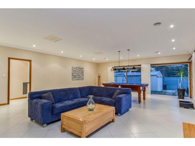 6 Pacific Cct, Salisbury Heights SA 5109