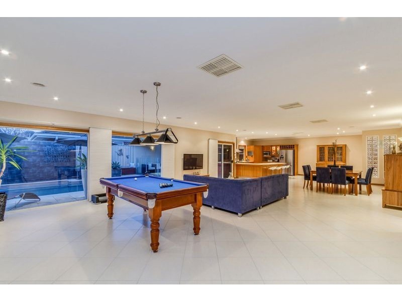 6 Pacific Cct, Salisbury Heights SA 5109