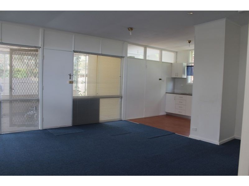 6 Bolton Road, Para Hills SA 5096