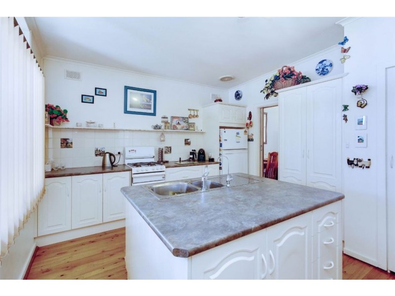 14 Bolton Road, Para Hills SA 5096