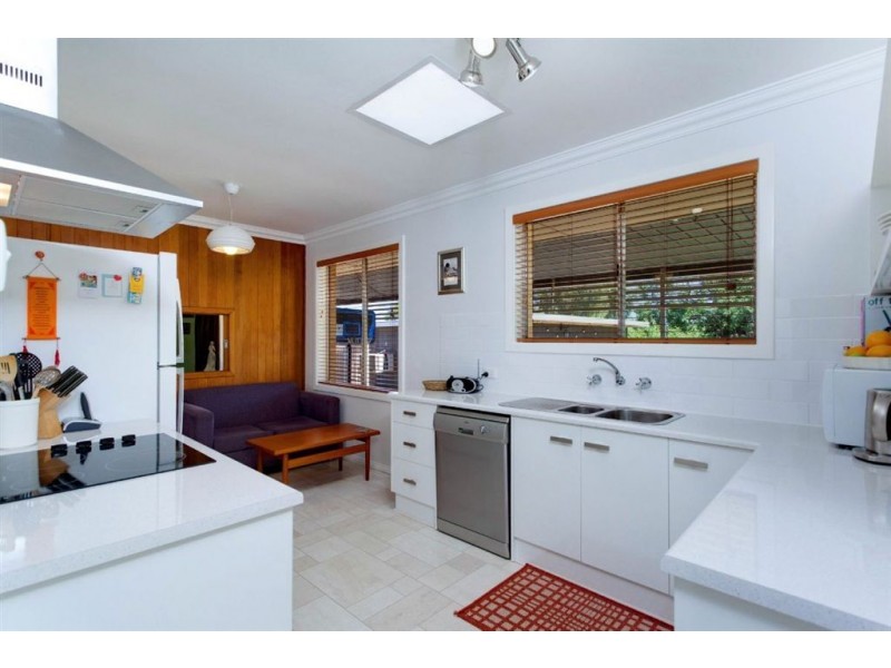 18 Mayfield Street, Para Hills SA 5096