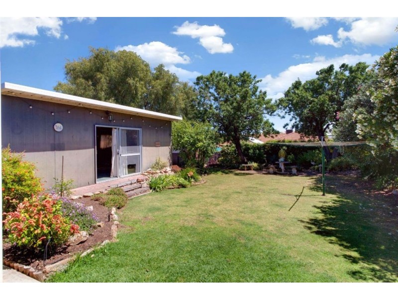 18 Mayfield Street, Para Hills SA 5096