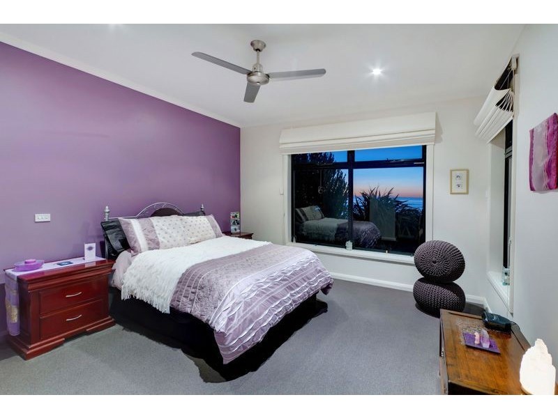 3a Clifftop Crescent, Hallett Cove SA 5158