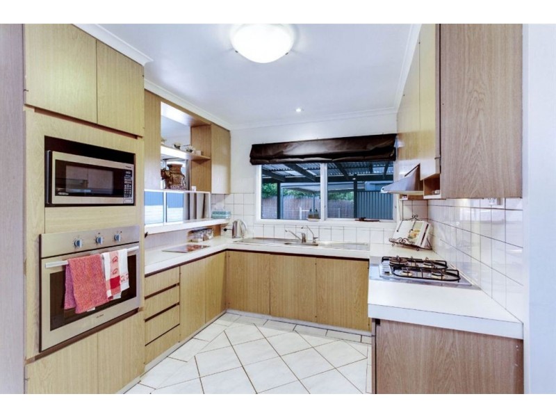 9 Cassia Street, Surrey Downs SA 5126