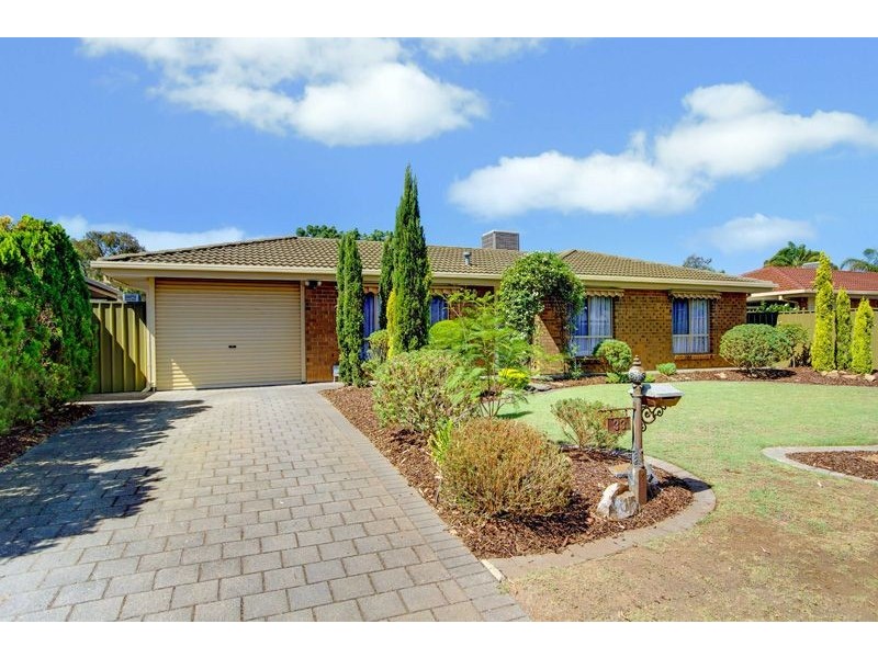 33 Swallow Crescent, Parafield Gardens SA 5107