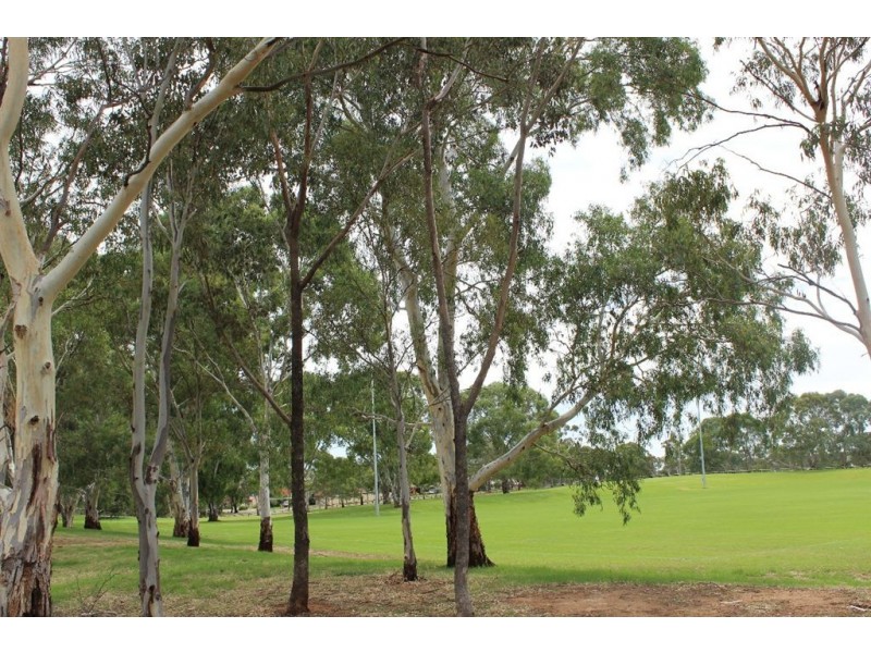 8 Elgar Avenue, Ingle Farm SA 5098