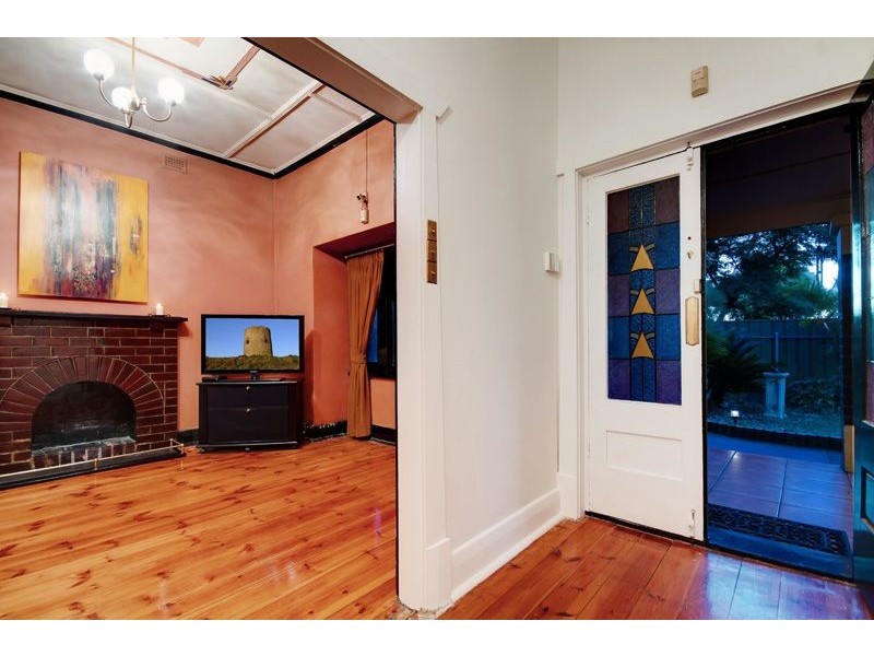 37 Farnham Road, Keswick SA 5035