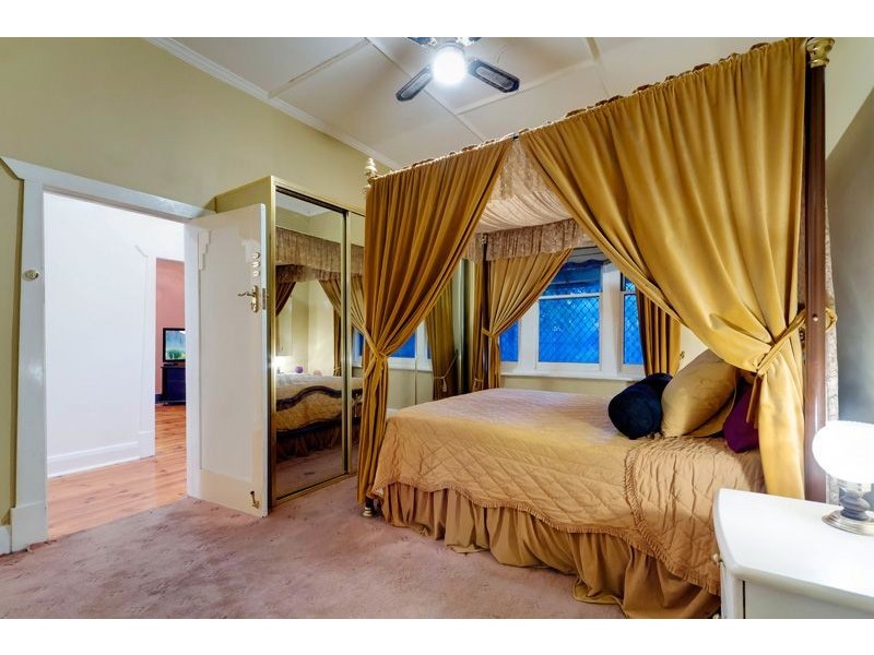 37 Farnham Road, Keswick SA 5035