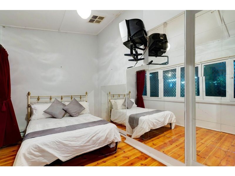 37 Farnham Road, Keswick SA 5035