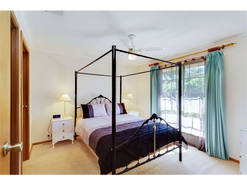 10 Madigan Court, Greenwith SA 5125