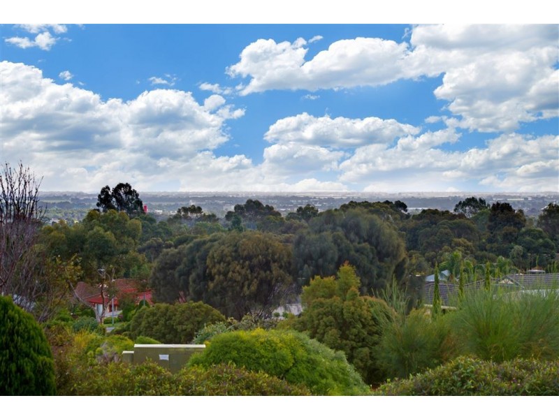 92 Highfield Drive, Hillbank SA 5112