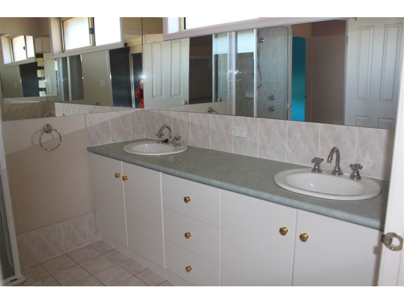 2/1 Glenbrae Close, Wynn Vale SA 5127