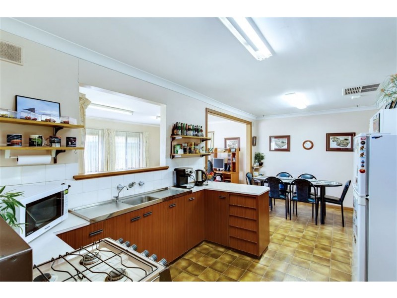 1 CLIFFORD WAY, Valley View SA 5093