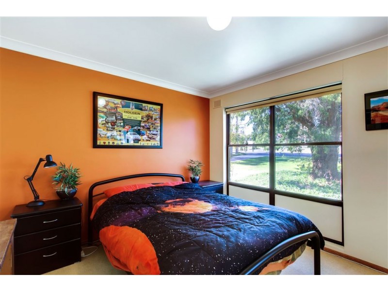 1 CLIFFORD WAY, Valley View SA 5093